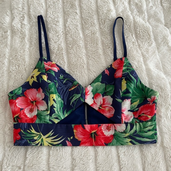 Tops - Forever 21 Small floral top